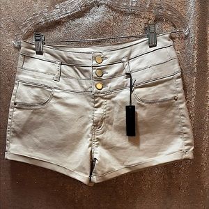 Refuge Junior’s Hi-Waist Shortie Short